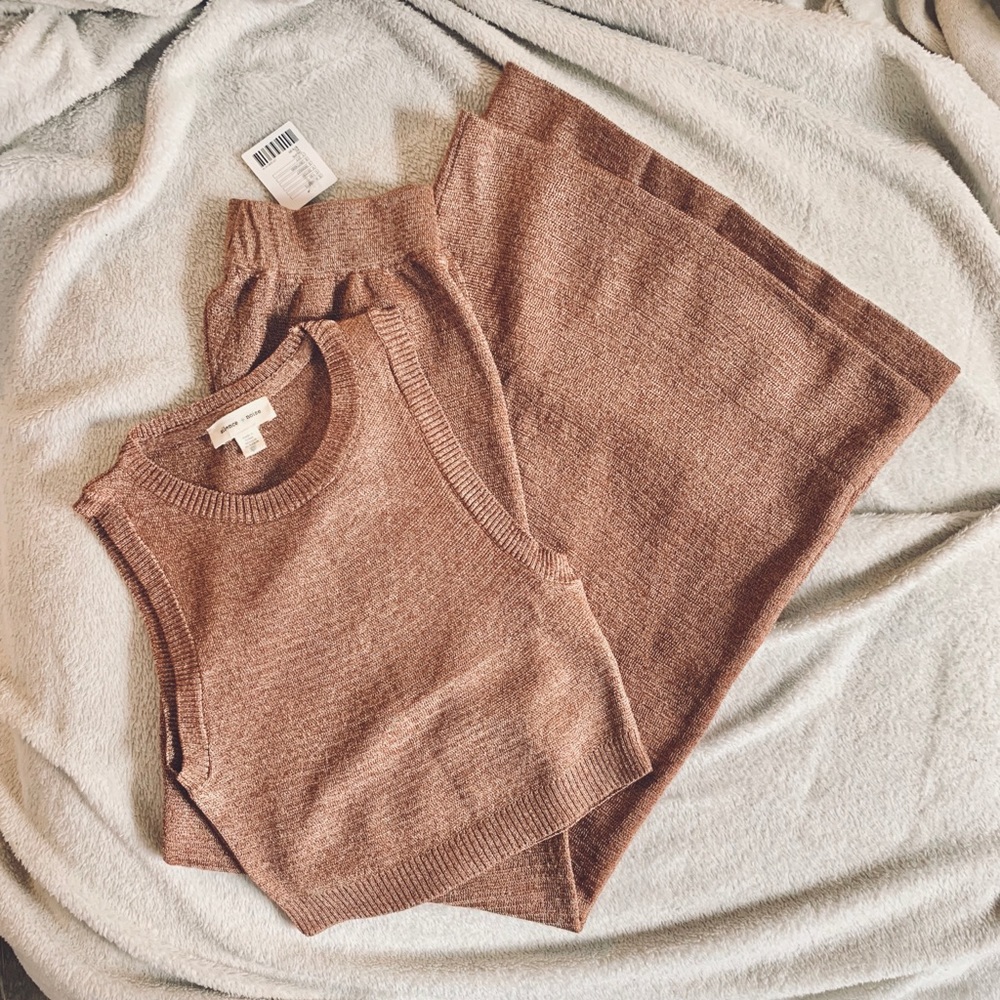 UO Metallic Crop Top / Flared Pants Set